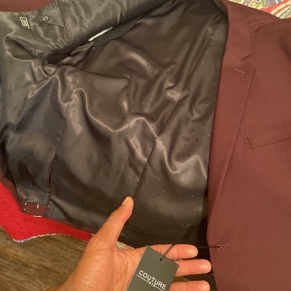 Never worn full suit (regular fit) 46R jacket and 40R pants. Burgundy. With tags - Picture 4 of 8